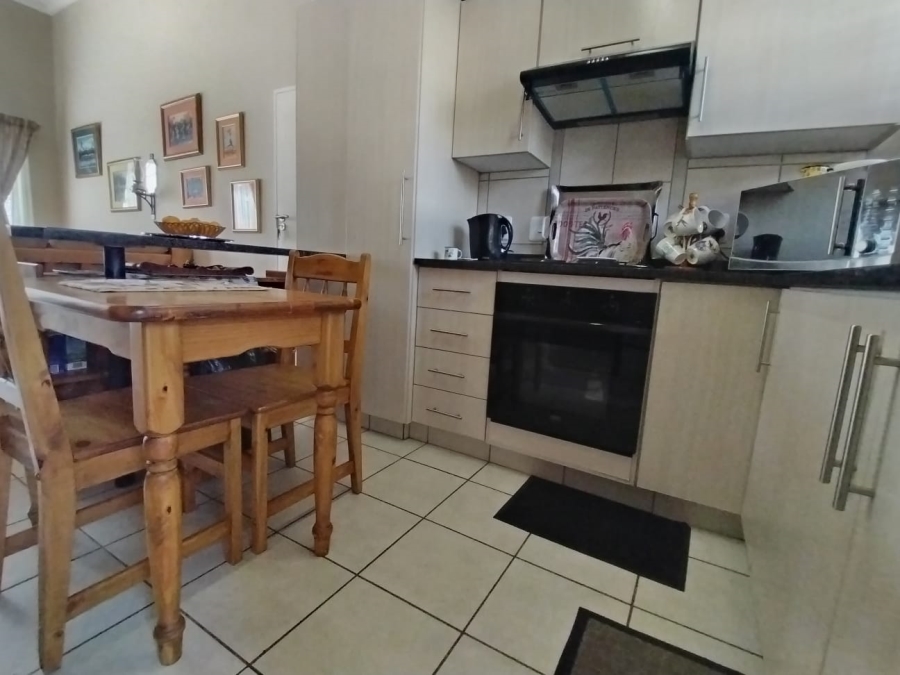 2 Bedroom Property for Sale in Waterval East North West